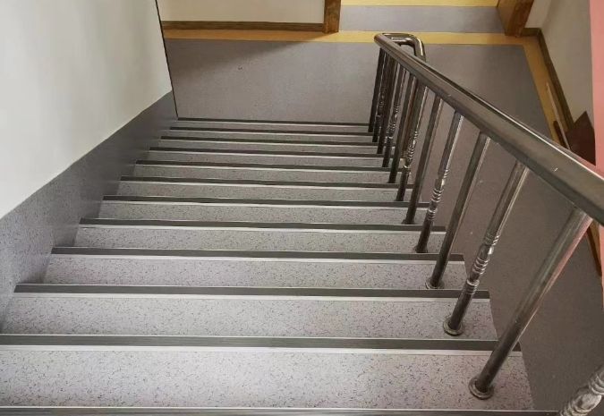 塑胶楼梯踏步
