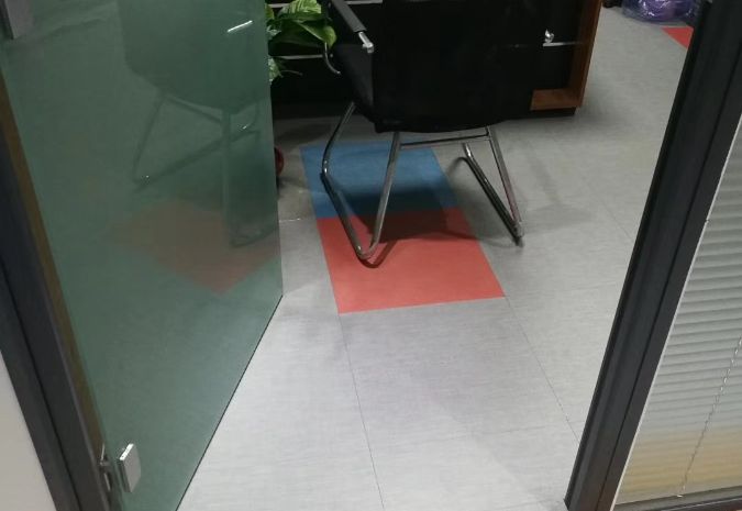 办公场所塑胶地板